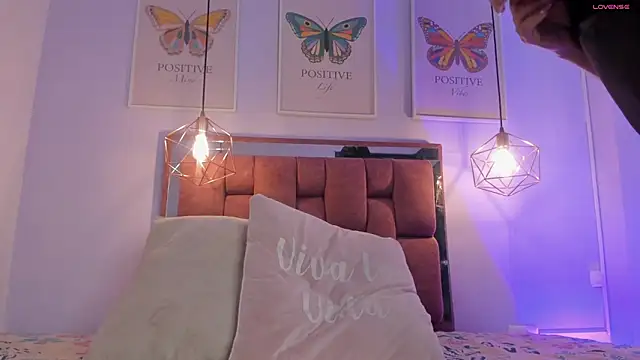 kristakinnky online show from 29, 9, 2025