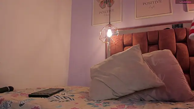 kristakinnky online show from 3, 10, 2025