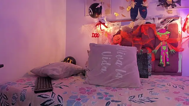 kristakinnky online show from 31, 10, 2025