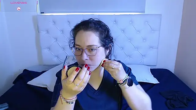 Snapshot of May_Carlier chatting on 8, 2, 2026 May Carlier online show from 8, 2, 2026