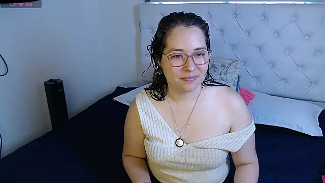 Snapshot of May_Carlier chatting on 9, 2, 2026 May Carlier online show from 9, 2, 2026