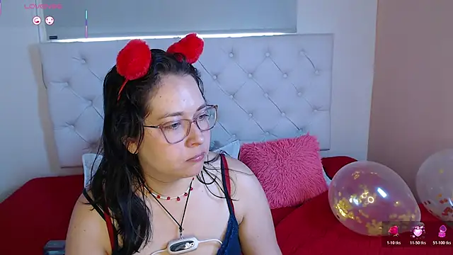 Snapshot of May_Carlier chatting on 15, 2, 2026 May Carlier online show from 15, 2, 2026