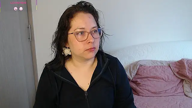 Snapshot of May_Carlier chatting on 27, 3, 2026 May Carlier online show from 27, 3, 2026