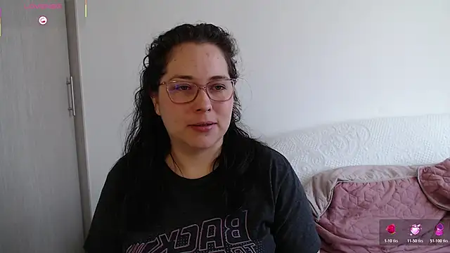 Snapshot of May_Carlier chatting on 29, 3, 2026 May Carlier online show from 29, 3, 2026