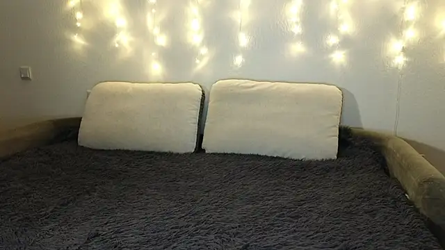 Snapshot of Tutti_Frutt1s chatting on 24, 1, 2025 Tutti Frutt1s online show from 24, 1, 2025