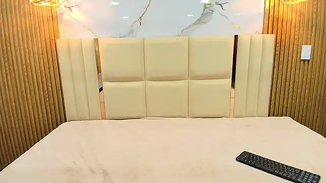 Emily Trujillo online show from 22, 4, 2026