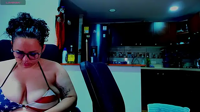 Snapshot of Mabelydani chatting on 28, 10, 2025 Mabelydani online show from 28, 10, 2025