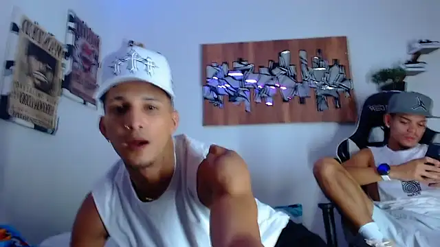 Friendsofeverything  online show from 22, 4, 2026