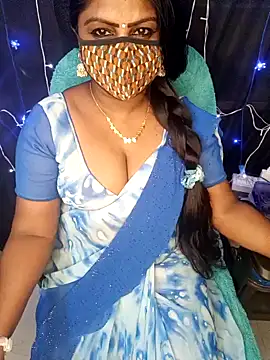 Snapshot of honey-sexy chatting on 7, 1, 2025 honey-sexy online show from 7, 1, 2025