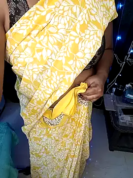 Snapshot of honey-sexy chatting on 19, 1, 2025 honey-sexy online show from 19, 1, 2025