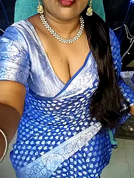 Snapshot of honey-sexy chatting on 2, 2, 2025 honey-sexy online show from 2, 2, 2025