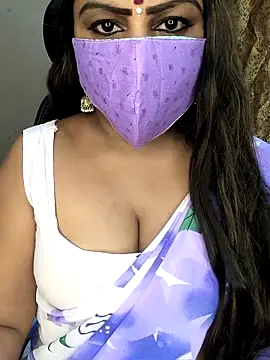 Snapshot of honey-sexy chatting on 7, 11, 2025 honey-sexy online show from 7, 11, 2025