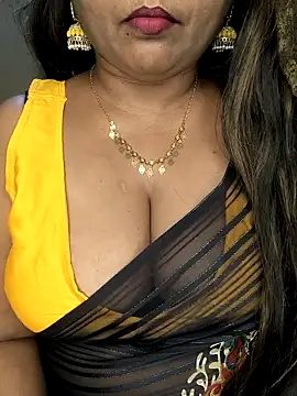 Snapshot of honey-sexy chatting on 17, 11, 2025 honey-sexy online show from 17, 11, 2025