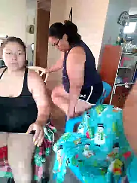 Snapshot of ZuriandAlex chatting on 3, 3, 2025 ZuriandAlex online show from 3, 3, 2025