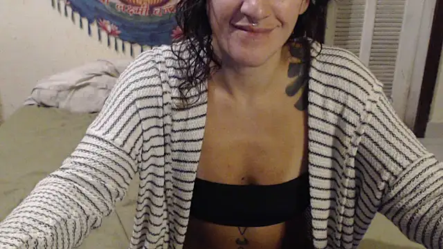 Snapshot of MissRebeka chatting on 11, 5, 2026 MissRebeka online show from 11, 5, 2026