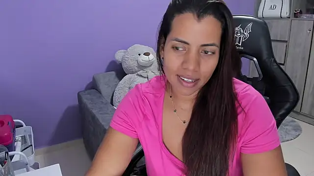 Snapshot of boomsar01 chatting on 3, 3, 2026 boomsar01 online show from 3, 3, 2026