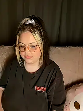 ChubbyBubs online show from 27, 10, 2025