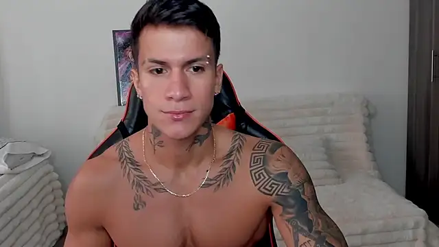 Snapshot of pettergrey1 chatting on 16, 12, 2025 pettergrey1 online show from 16, 12, 2025