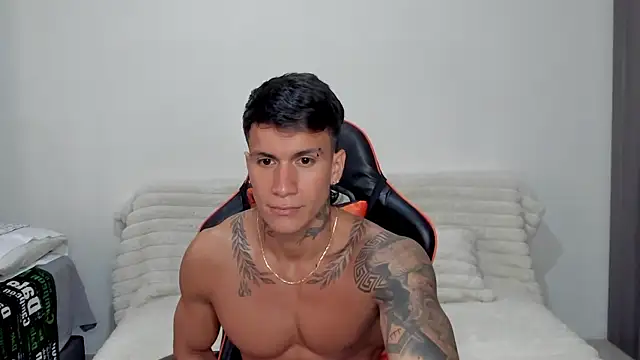 Snapshot of pettergrey1 chatting on 13, 1, 2026 pettergrey1 online show from 13, 1, 2026