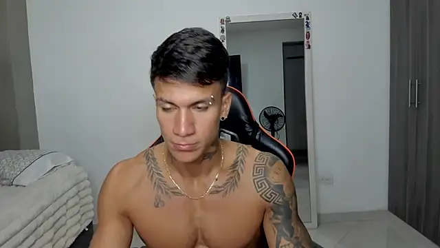 Snapshot of pettergrey1 chatting on 12, 2, 2026 pettergrey1 online show from 12, 2, 2026