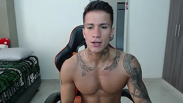 Snapshot of pettergrey1 chatting on 4, 3, 2026 pettergrey1 online show from 4, 3, 2026