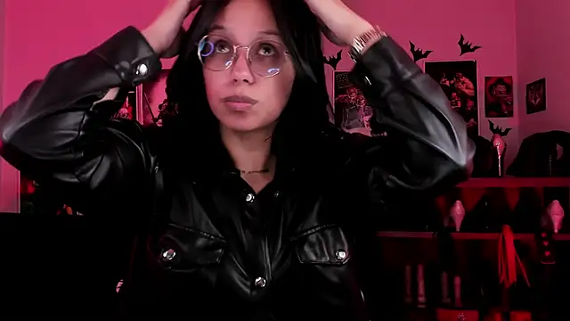 lilith-deveraux online show from 24, 7, 2026