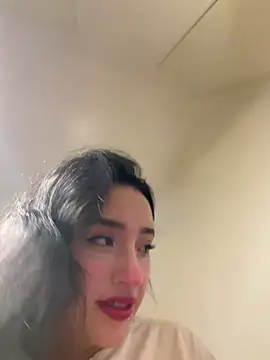 LianaRivera online show from 25, 4, 2026