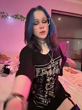 MaddisonHaas online show from 4, 2, 2025