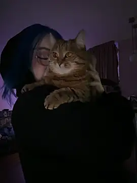 MaddisonHaas online show from 4, 10, 2025