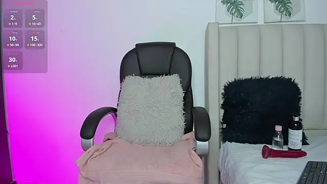 Marian Boobs online show from 8, 9, 2025