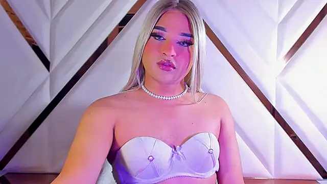 Snapshot of Elody_Preysler69 chatting on 18, 3, 2025 Elody Preysler69 online show from 18, 3, 2025