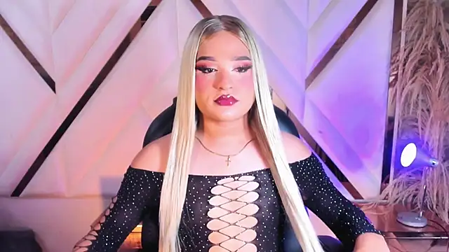 Snapshot of Elody_Preysler69 chatting on 2, 12, 2025 Elody Preysler69 online show from 2, 12, 2025