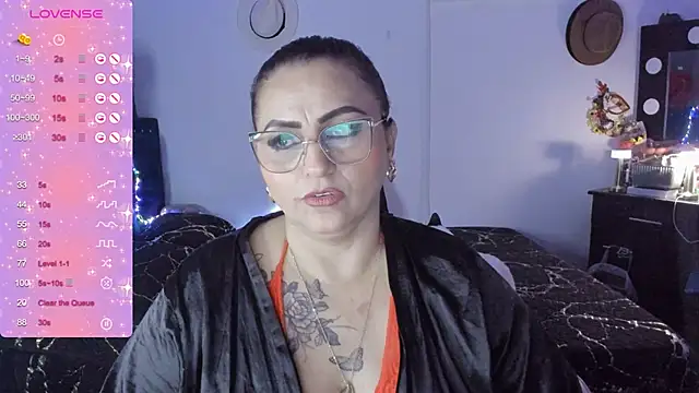 Ivonnee   online show from 20, 1, 2025