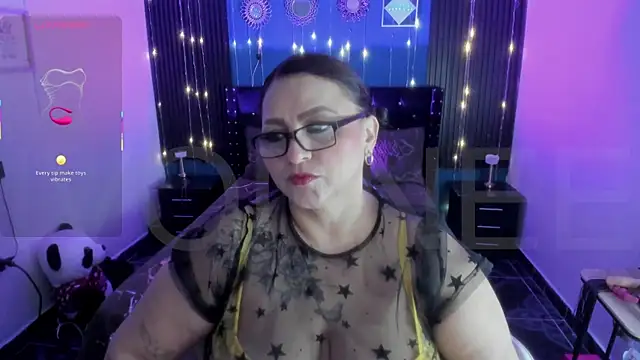 Ivonnee   online show from 19, 7, 2026