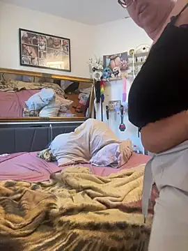 SunshineLexi online show from 22, 4, 2026