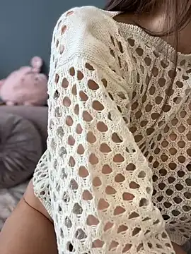 Mia Ethan online show from 11, 3, 2025