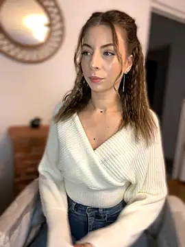 Mia Ethan online show from 5, 11, 2025