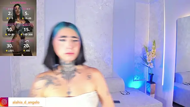Alahia Dangelo online show from 25, 7, 2026