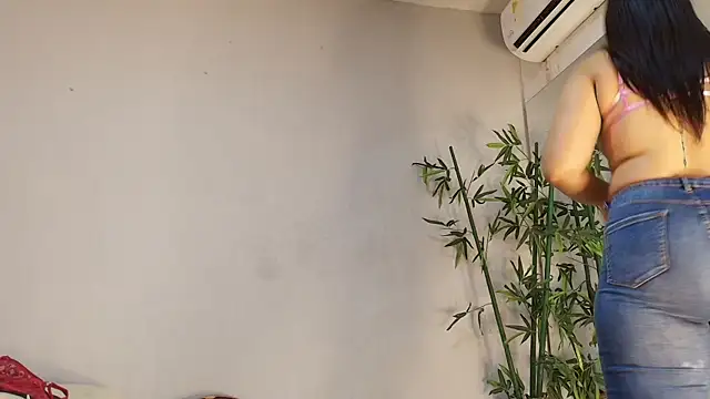 sandy rivas online show from 25, 4, 2026