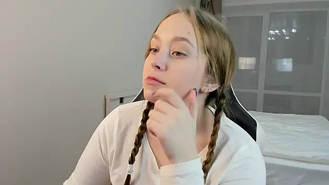 Snapshot of endlesssoffi chatting on 20, 12, 2024 endlesssoffi online show from 20, 12, 2024