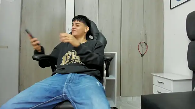 Yef Thin online show from 3, 2, 2025