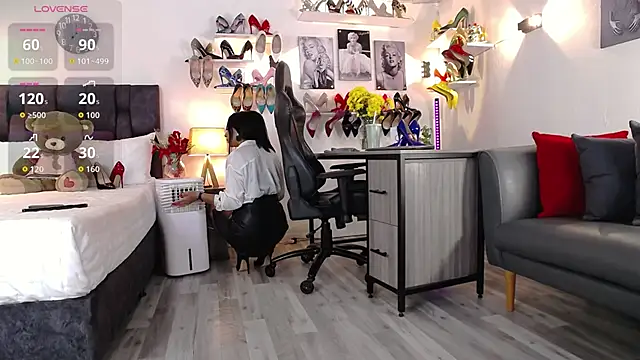 Snapshot of Carlajohnson chatting on 27, 9, 2025 Carlajohnson online show from 27, 9, 2025