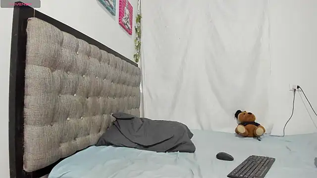 emi henao online show from 10, 1, 2026