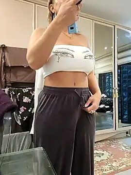 Snapshot of Sparkle2206 chatting on 5, 10, 2025 Sparkle2206 online show from 5, 10, 2025