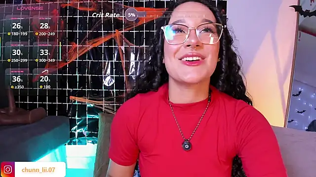 Snapshot of chunn_liioo chatting on 26, 10, 2025 chunn liioo online show from 26, 10, 2025