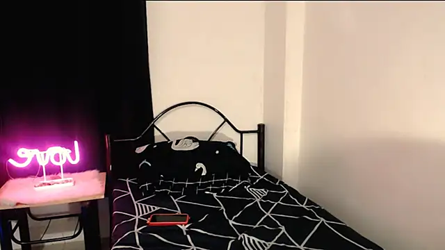 Nathalie Heartxoxo69 online show from 7, 2, 2026