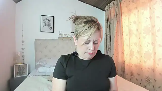 MonyCassius online show from 24, 2, 2025