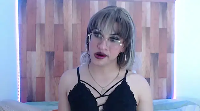 Raven Whisper online show from 2, 1, 2025