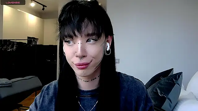 Dasha M online show from 4, 2, 2026