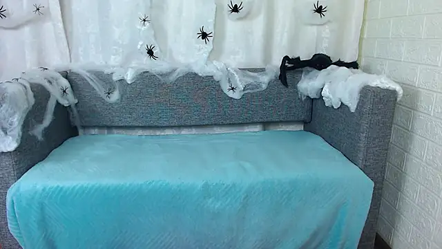 bellaa love  online show from 7, 10, 2025